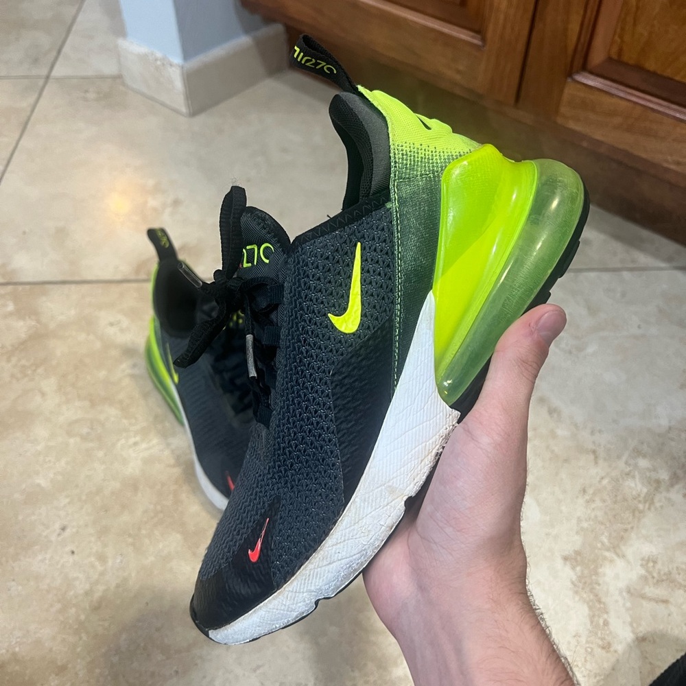 Nike Air Max 270 - image 1
